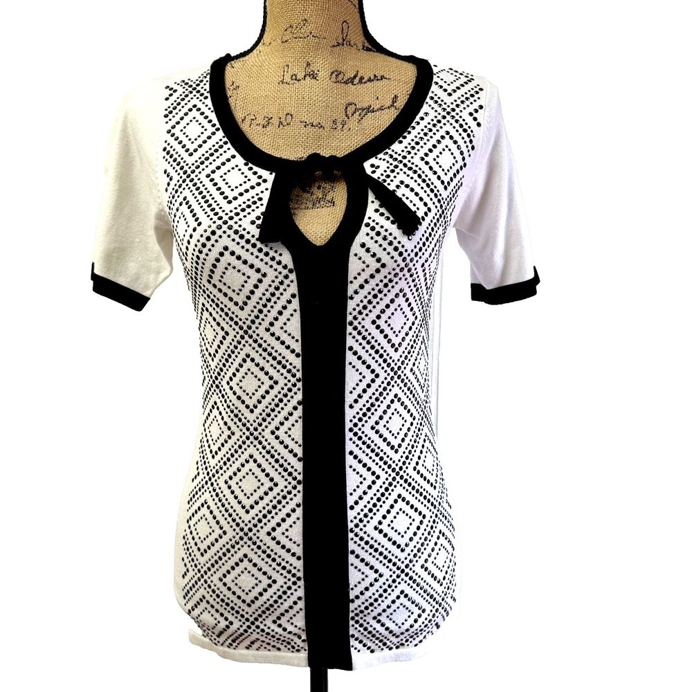 Leo Guy Womens Top SZ S Knit White Black Embellishments Short Sleeve Sweater